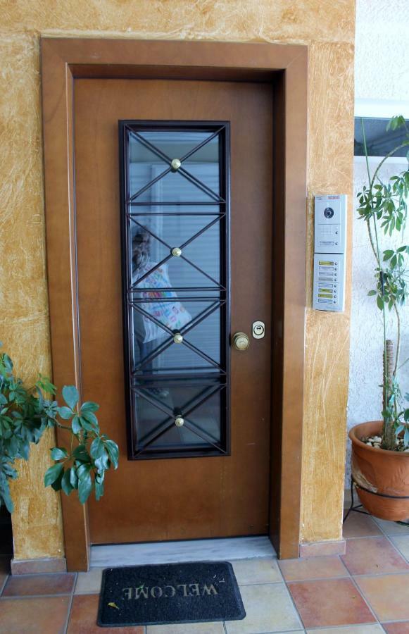 Cozy Studio Apartment In Pireus エクステリア 写真